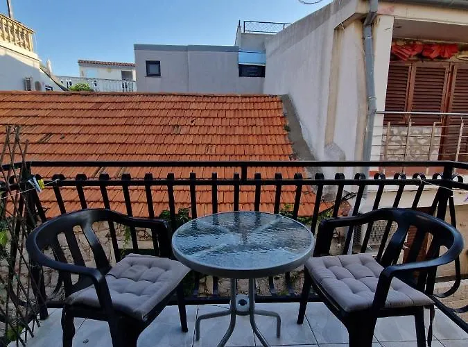 Old Town - Studio2 Tribalj